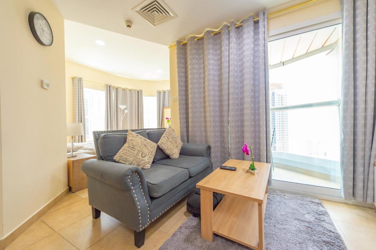 Luxury Escapes - Modern Budget Studio With Balcony In Jlt! ドバイ エクステリア 写真