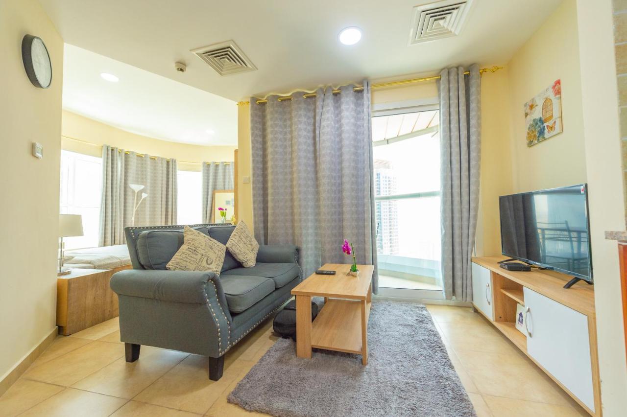 Luxury Escapes - Modern Budget Studio With Balcony In Jlt! ドバイ エクステリア 写真